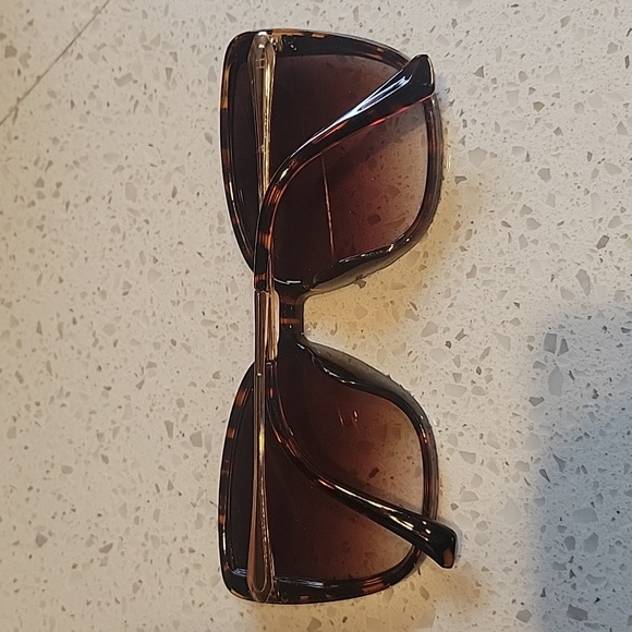 H Halston Eyeglasses - Picture 6 of 7